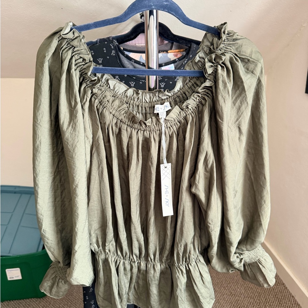 She + Sky Olive Green Ruched Blouse
